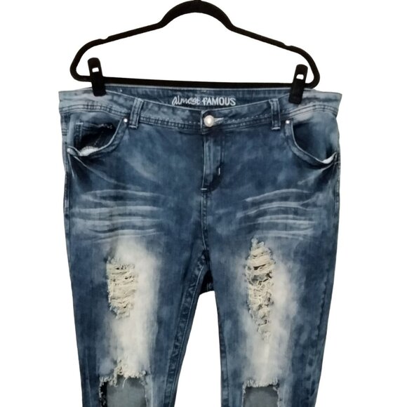 Almost Famous Womens Distressed Acid Wash Jeans Size 20 - Picture 3 of 7